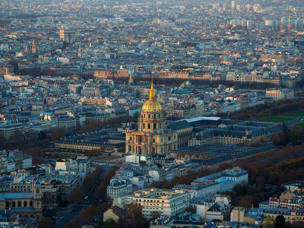 Quels sont les lieux incontournables à découvrir en famille à Paris ?