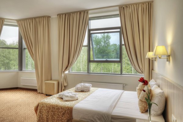 Choisir les bons rideaux pour une ambiance chaleureuse